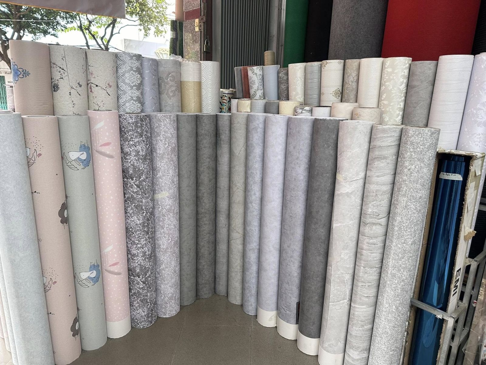 Vinh Quang Decor tổng kho phân phối và thi công giấy dán tường bình dương