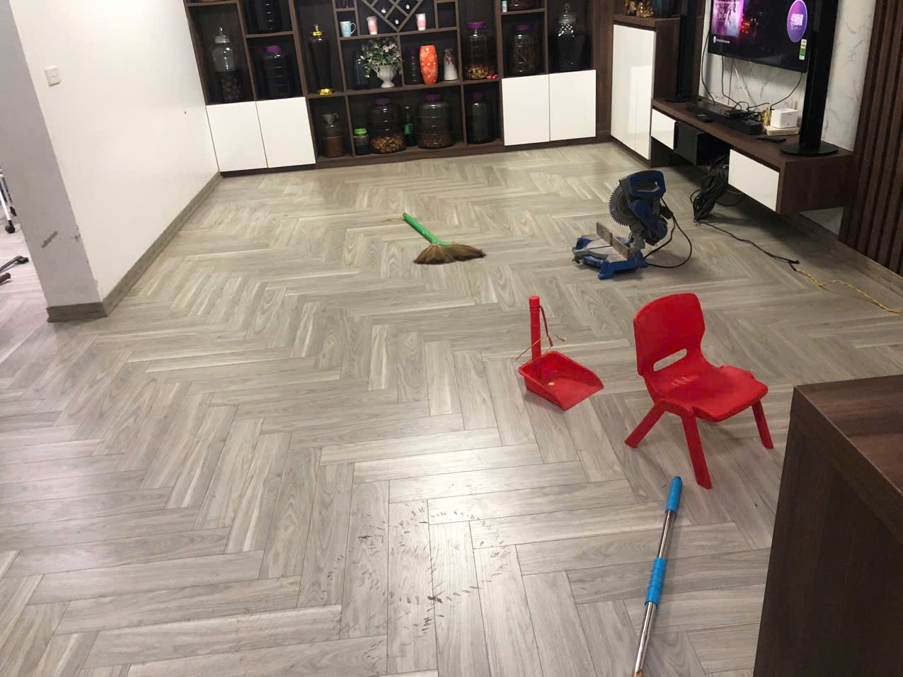 Sàn Gỗ TP HCM: Kho vật liệu thi công sàn gỗ