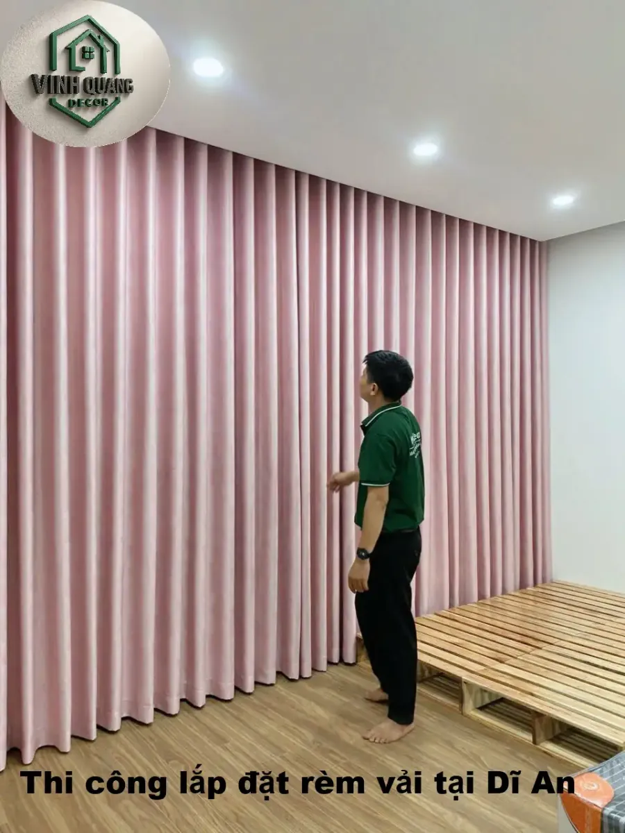 Thi công lắp đặt rèm cửa tại Dĩ An