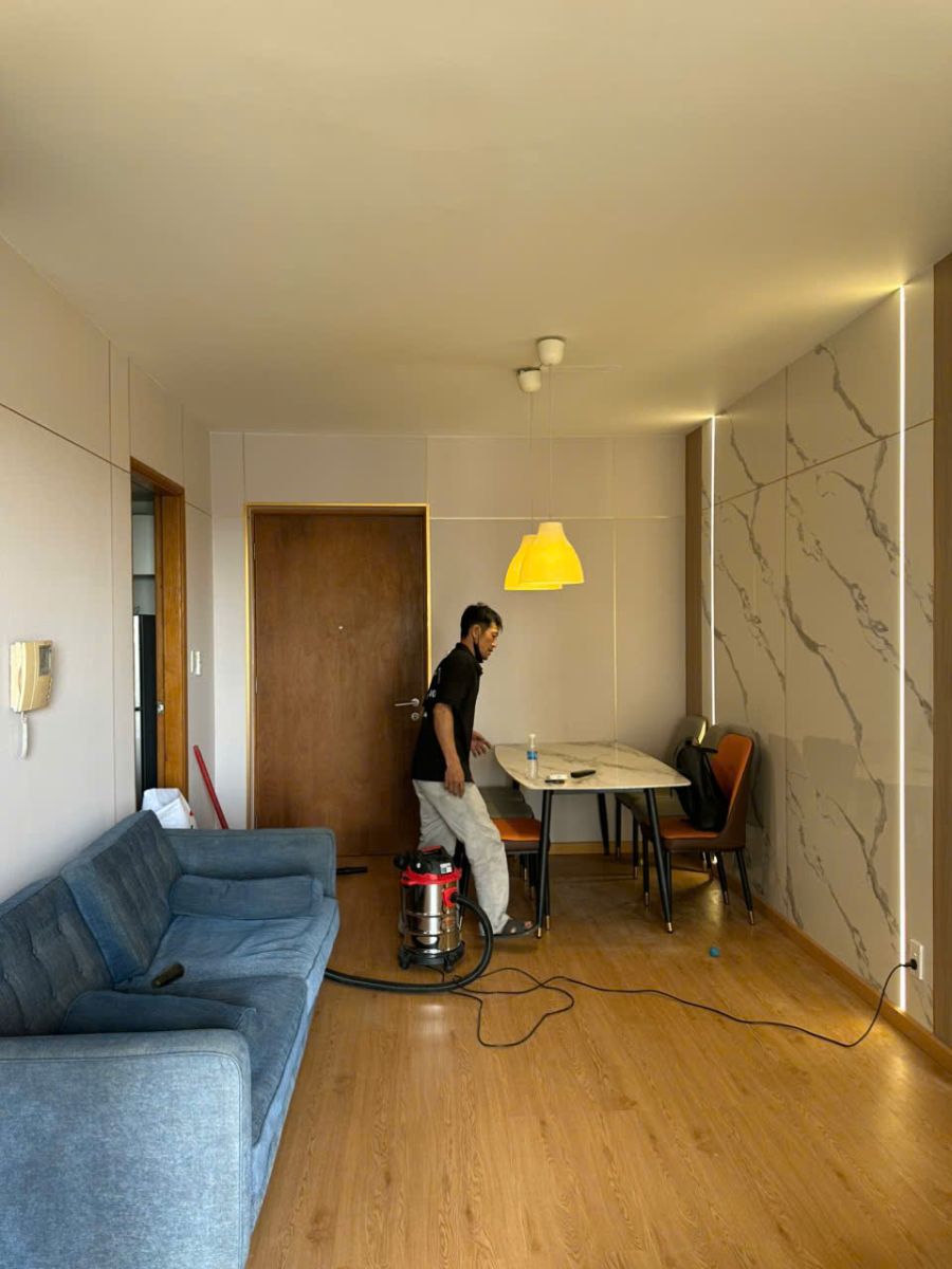 Thi công tấm ốp than tre căn hộ Vinhomes Grand Park