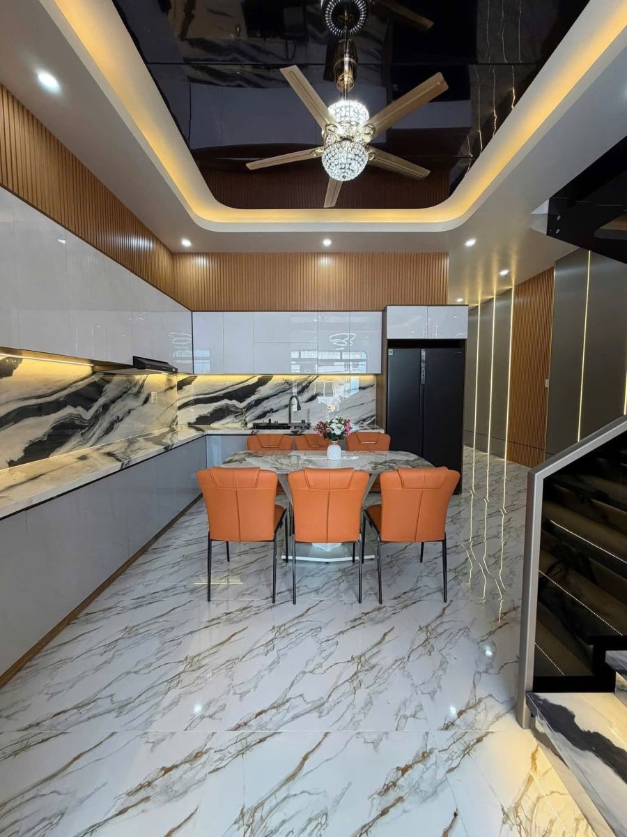 Đội ngũ thợ Decor Vinh Quang đang hoàn thiện công trình tại Thủ Dầu Một